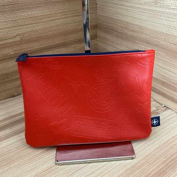 UNITED SPIDER MAN BUSINESS CLASS AMENITY KIT - Picture 7 of 7